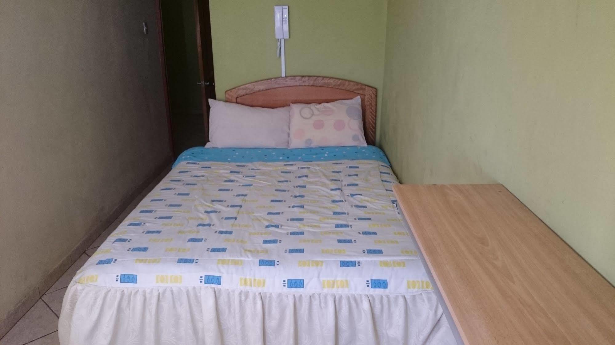 Posada De Percybal Lago Inn Пуно Екстериор снимка